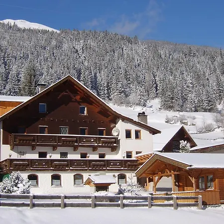 Farm stay Sennhof Huter
